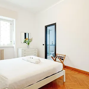 S. Maria Valle Roomy Flat , Milano Italia