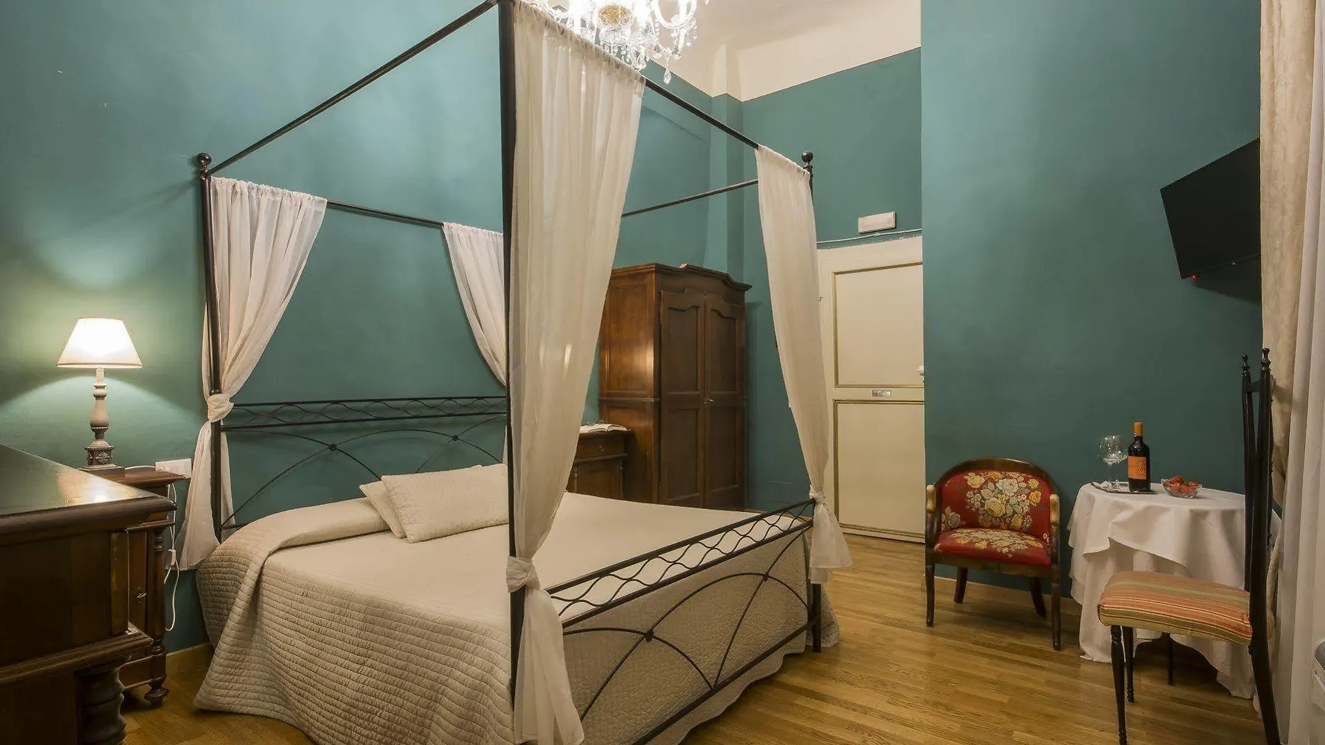 La Boheme Bed & Breakfast Lucca Italy
